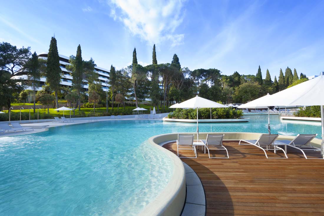 Lone Hotel by Maistra Collection